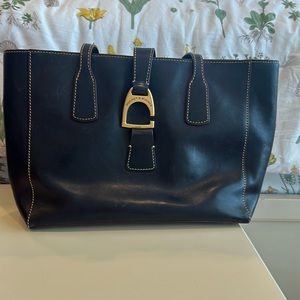 Genuine leather Dooney & Bourke 1975, style Florentine Vacchetta.